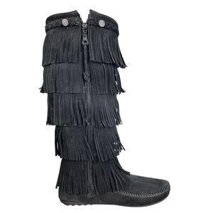 Minnetonka Women’s 3 Layer Fringe Black Moccasin Boot Size US 7